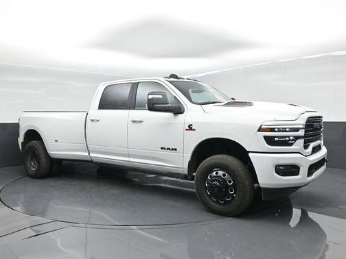 Bright White Clearcoat 2026 RAM 3500 Laramie Crew Cab 4x4 8' Box