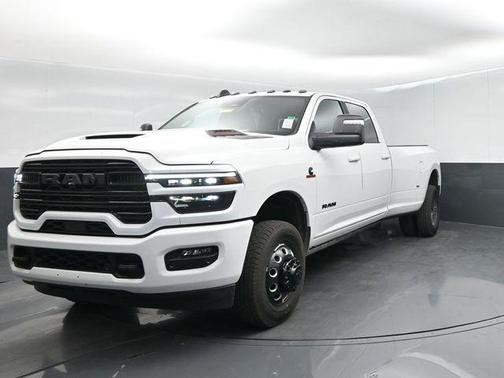 Bright White Clearcoat 2026 RAM 3500 Laramie Crew Cab 4x4 8' Box