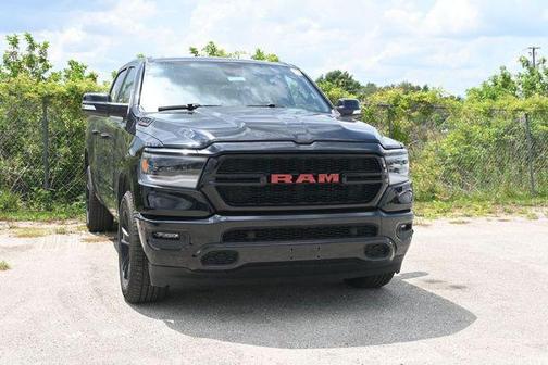 Diamond Black Crystal Pearlcoat 2022 RAM 1500 Big Horn/Lone Star