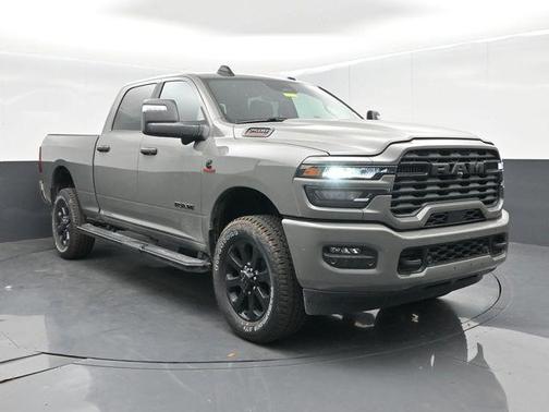 Ceramic Gray Clearcoat 2026 RAM 2500 Big Horn Crew Cab 4x4 6'4' Box