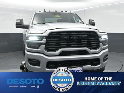 Silver Zynith 2026 RAM 3500 Big Horn Crew Cab 4x4 8' Box