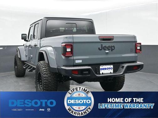 2026 Jeep Gladiator Willys 4x4