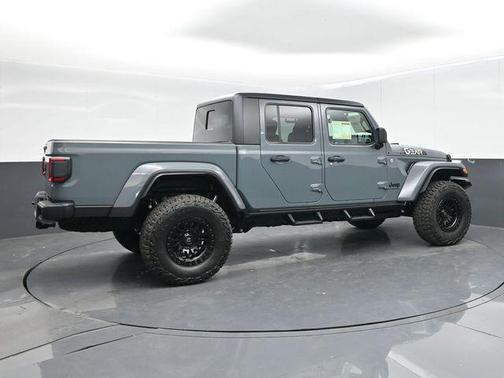 2026 Jeep Gladiator Willys 4x4