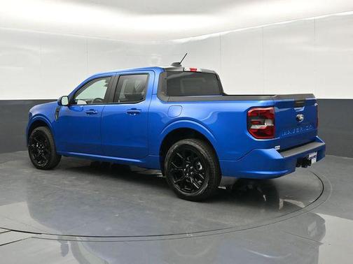 Velocity Blue 2026 Ford Maverick Lobo Standard