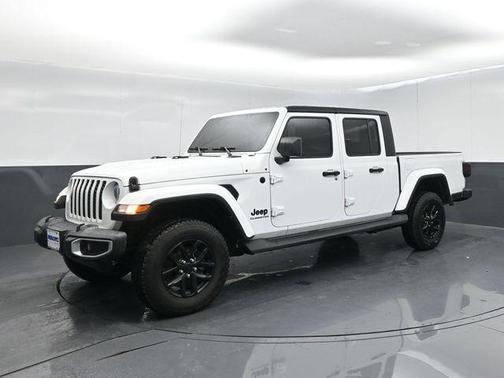 Bright White Clearcoat 2021 Jeep Gladiator Sport S