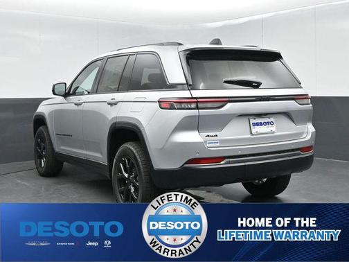 Silver Zynith 2026 Jeep Grand Cherokee Altitude