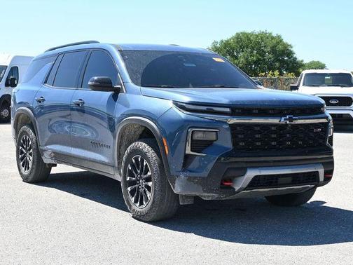 Lakeshore Blue Metallic 2024 Chevrolet Traverse AWD Z71