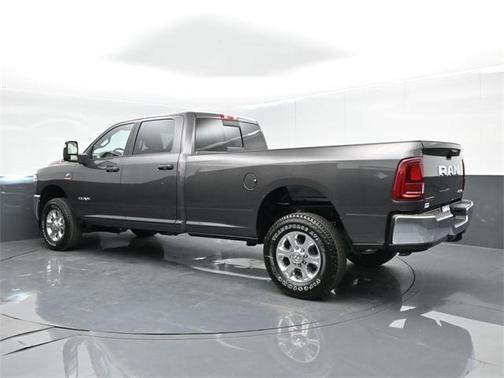 2025 RAM 2500 Big Horn Crew Cab 4x4 8' Box
