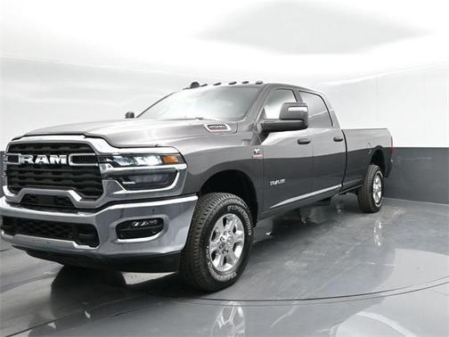 2025 RAM 2500 Big Horn Crew Cab 4x4 8' Box