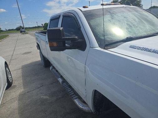 Summit White 2018 Chevrolet Silverado 2500 LT