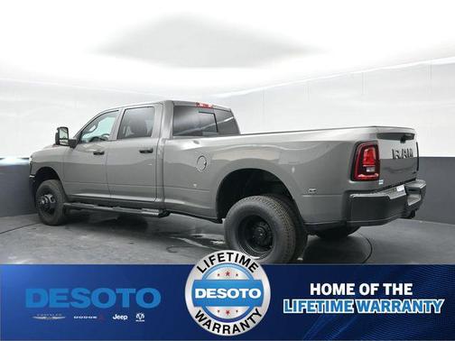 Ceramic Gray Clearcoat 2026 RAM 3500 Tradesman Crew Cab 4x4 8' Box