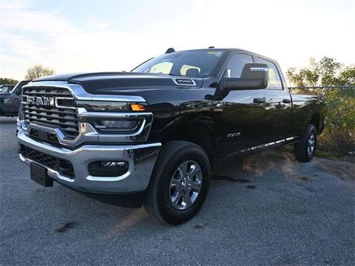 2025 RAM 3500 Big Horn Crew Cab 4x4 8' Box