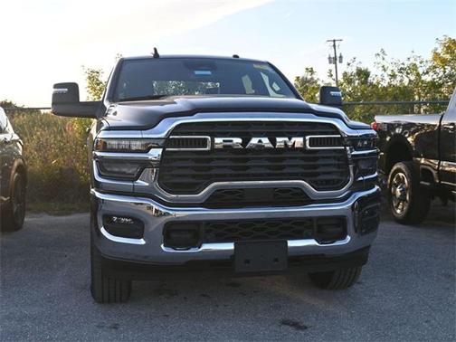2025 RAM 3500 Big Horn Crew Cab 4x4 8' Box