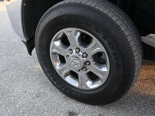 2025 RAM 3500 Big Horn Crew Cab 4x4 8' Box