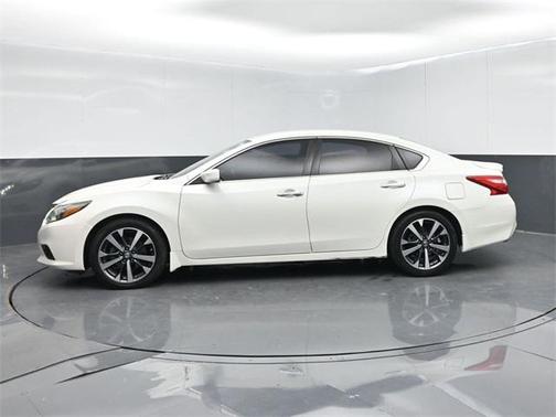 2016 Nissan Altima 2.5 SR