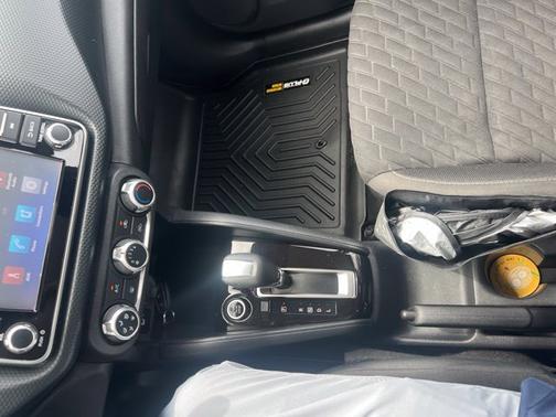 Super Black 2021 Nissan Kicks S
