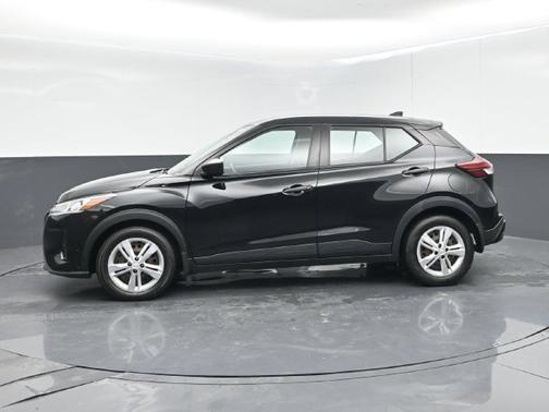 Super Black 2021 Nissan Kicks S