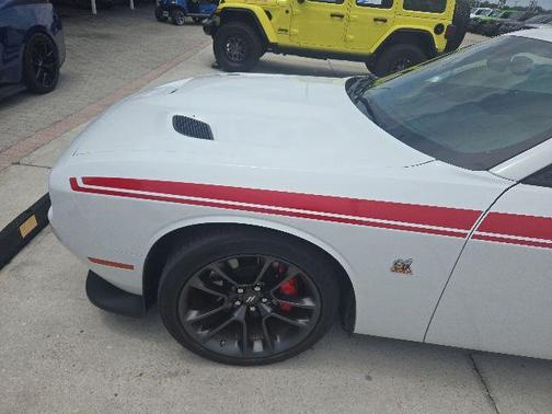 White Knuckle Clearcoat 2022 Dodge Challenger R/T Scat Pack