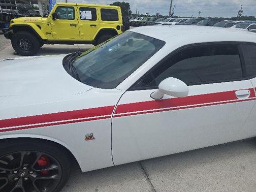White Knuckle Clearcoat 2022 Dodge Challenger R/T Scat Pack