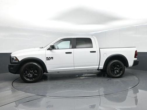 Bright White Clearcoat 2024 RAM 1500 Classic Warlock Crew Cab 4x2 5'7' Box