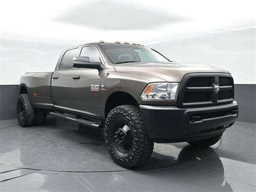 2018 RAM 3500 Tradesman Crew Cab 4x4 8' Box
