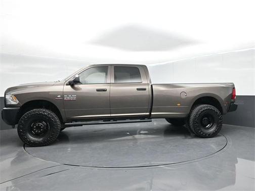2018 RAM 3500 Tradesman Crew Cab 4x4 8' Box