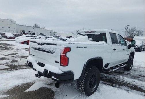 2024 Chevrolet Silverado 2500 4WD Crew Cab Standard Bed ZR2