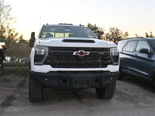 2024 Chevrolet Silverado 2500 4WD Crew Cab Standard Bed ZR2