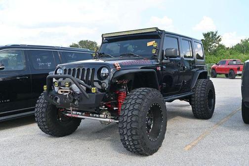 Black Clearcoat 2011 Jeep Wrangler Unlimited Rubicon