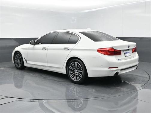 2017 BMW 530 530i