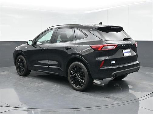 2023 Ford Escape ST-Line Elite
