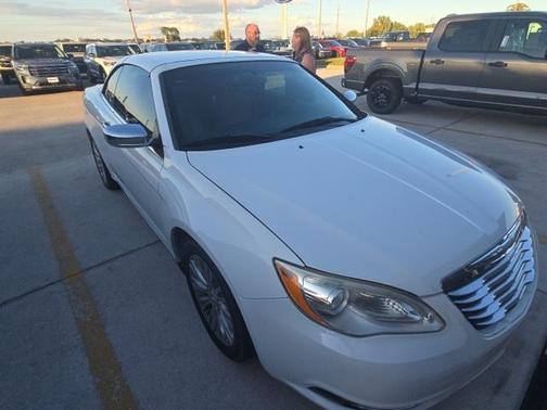 2013 Chrysler 200 Limited