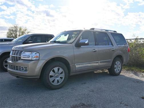 2014 Lincoln Navigator Base