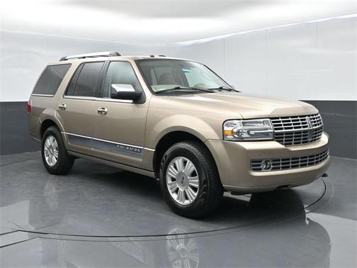 2014 Lincoln Navigator Base