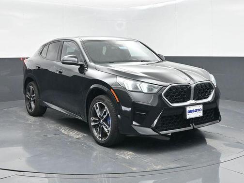 Black Sapphire Metallic 2025 BMW X2 xDrive28i