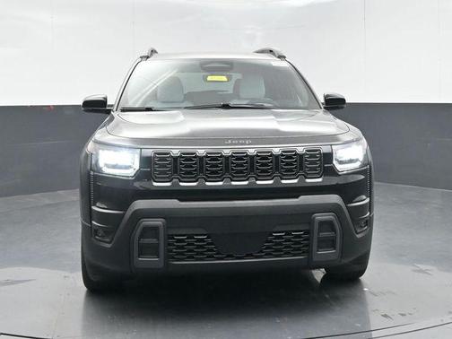 Diamond Black Crystal Pearlcoat 2026 Jeep Cherokee Limited