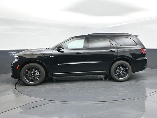 DB Black Crystal Clearcoat 2026 Dodge Durango GT Plus
