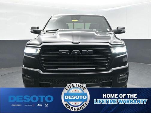 Diamond Black Crystal Pearlcoat 2026 RAM 1500 Laramie