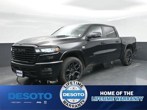 Diamond Black Crystal Pearlcoat 2026 RAM 1500 Laramie