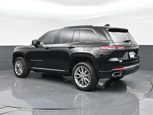 2023 Jeep Grand Cherokee Summit
