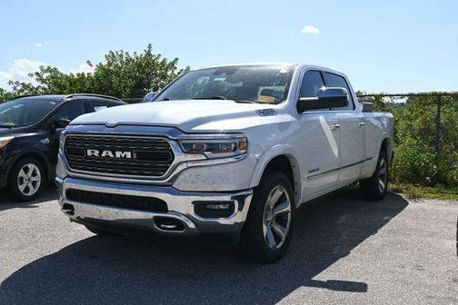 Ivory White Tri-Coat Pearlcoat 2019 RAM 1500 Limited