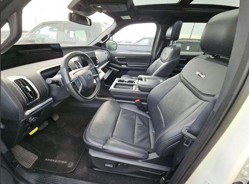 White Metallic 2025 Ford Expedition Platinum