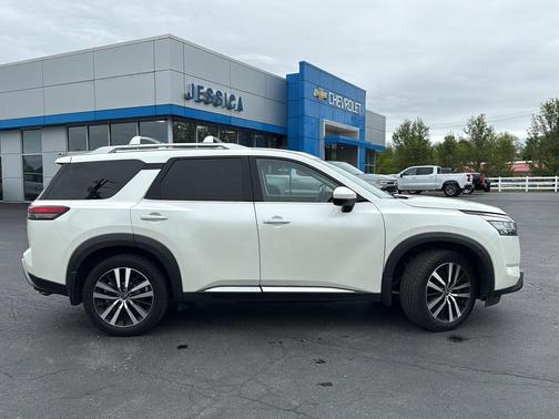 Pearl White Tricoat 2024 Nissan Pathfinder Platinum 4WD