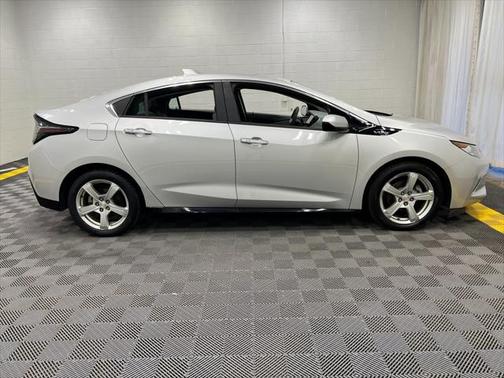 2018 Chevrolet Volt LT