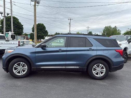 Blue Metallic 2020 Ford Explorer XLT