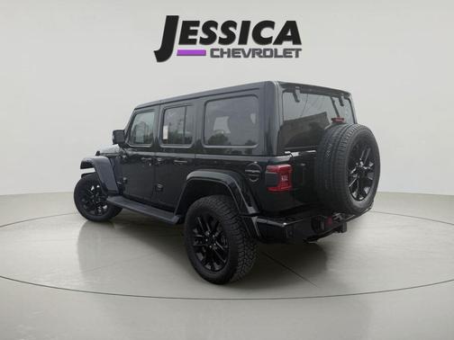 Black Clearcoat 2022 Jeep Wrangler Unlimited High Altitude 4x4
