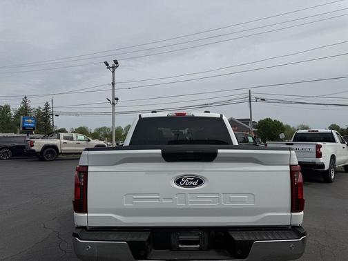 Oxford White 2025 Ford F-150 XLT