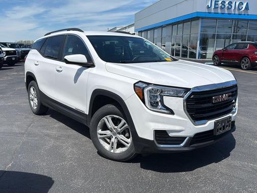 Summit White 2024 GMC Terrain SLE