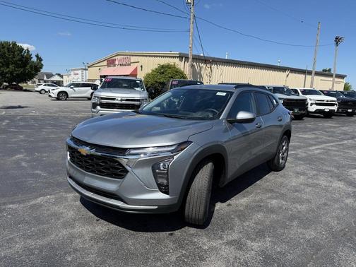 2025 Chevrolet Trax LT