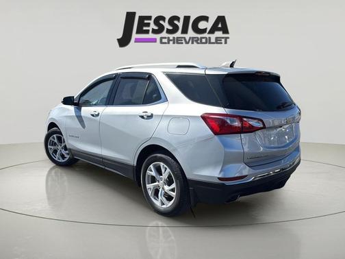Silver Ice Metallic 2019 Chevrolet Equinox 1LT